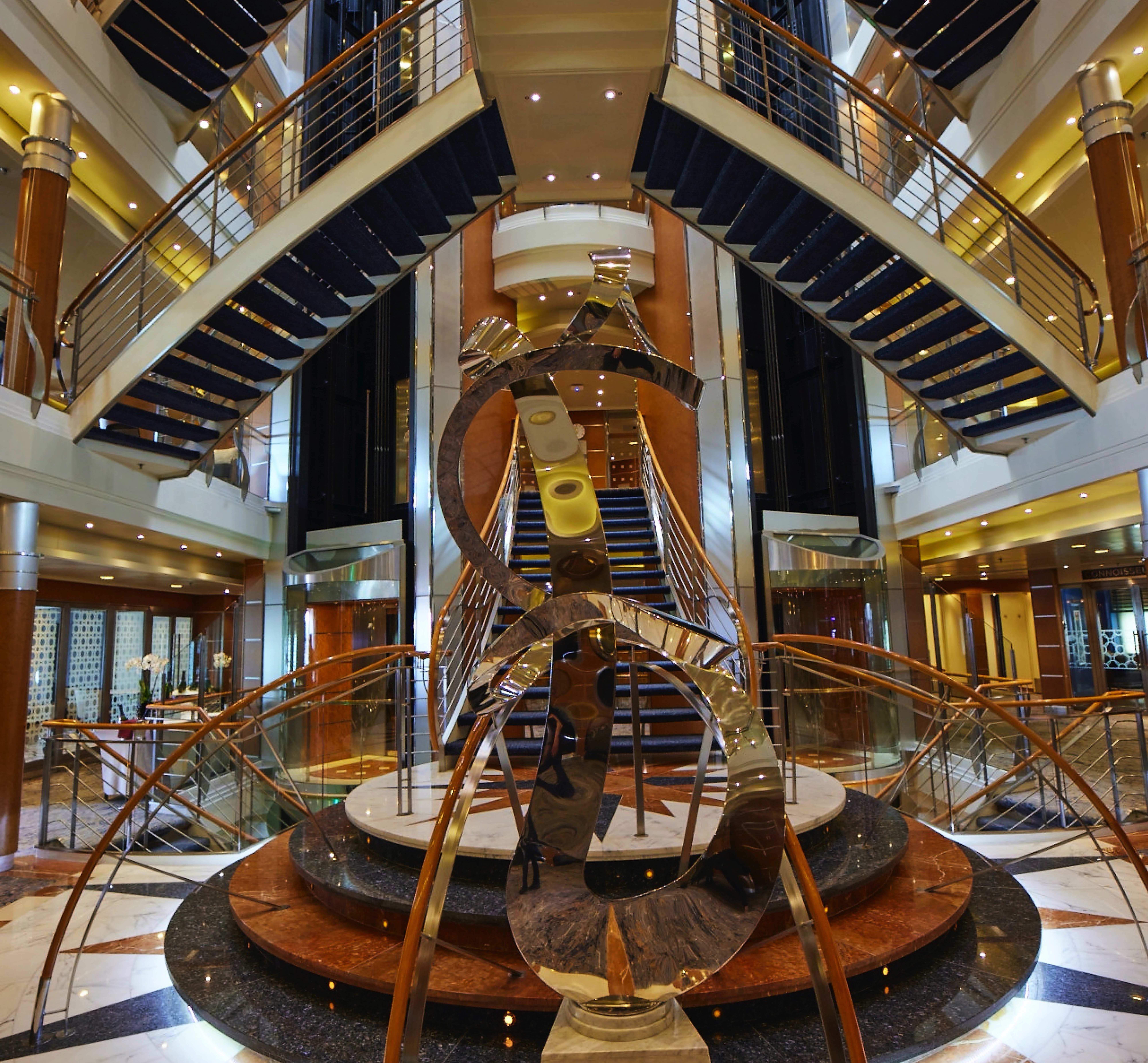 Seven Seas Voyager - Atrium